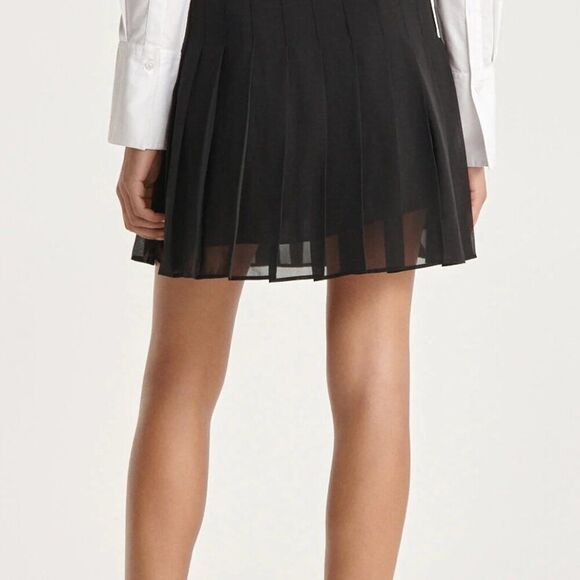 Banana Republic Pleated Silk Mini Skirt With A Wide Silk Waist Band sz 4 - Picture 1 of 11